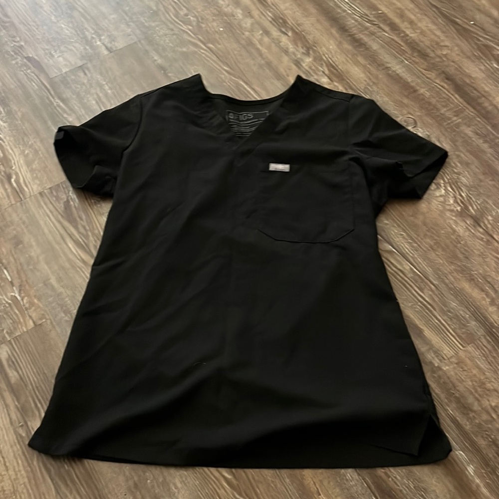 Figs Catarina One Pocket Top
